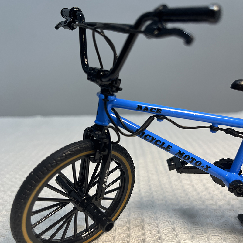 Mini modèle de vélo en alliage - Mountain Biking Gifts avis et prix